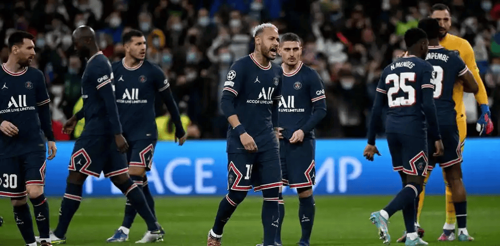 周二009 欧冠：主场狂抢VS巨星破局！里斯本竞技鏖战巴黎圣日耳曼，伤病与状态成关键变量？